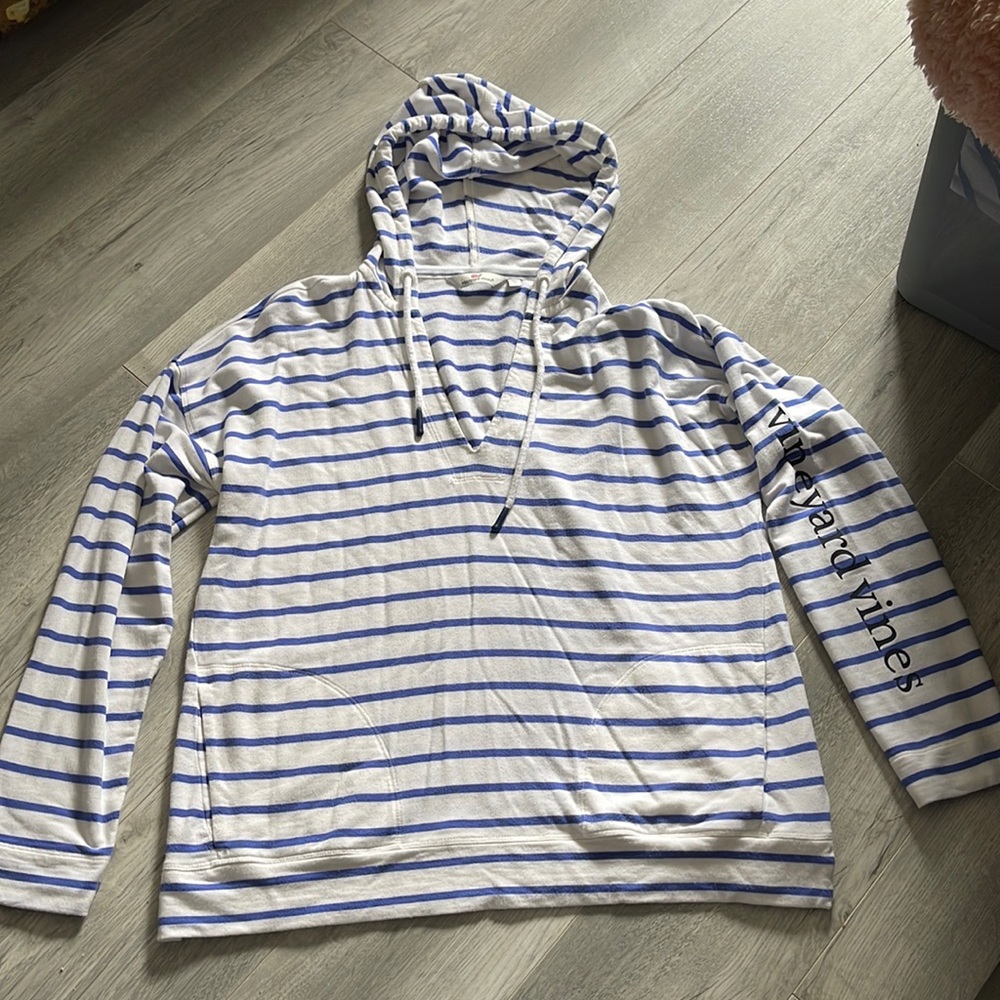 Vineyard Vines lightweight  summer hoodie size medium